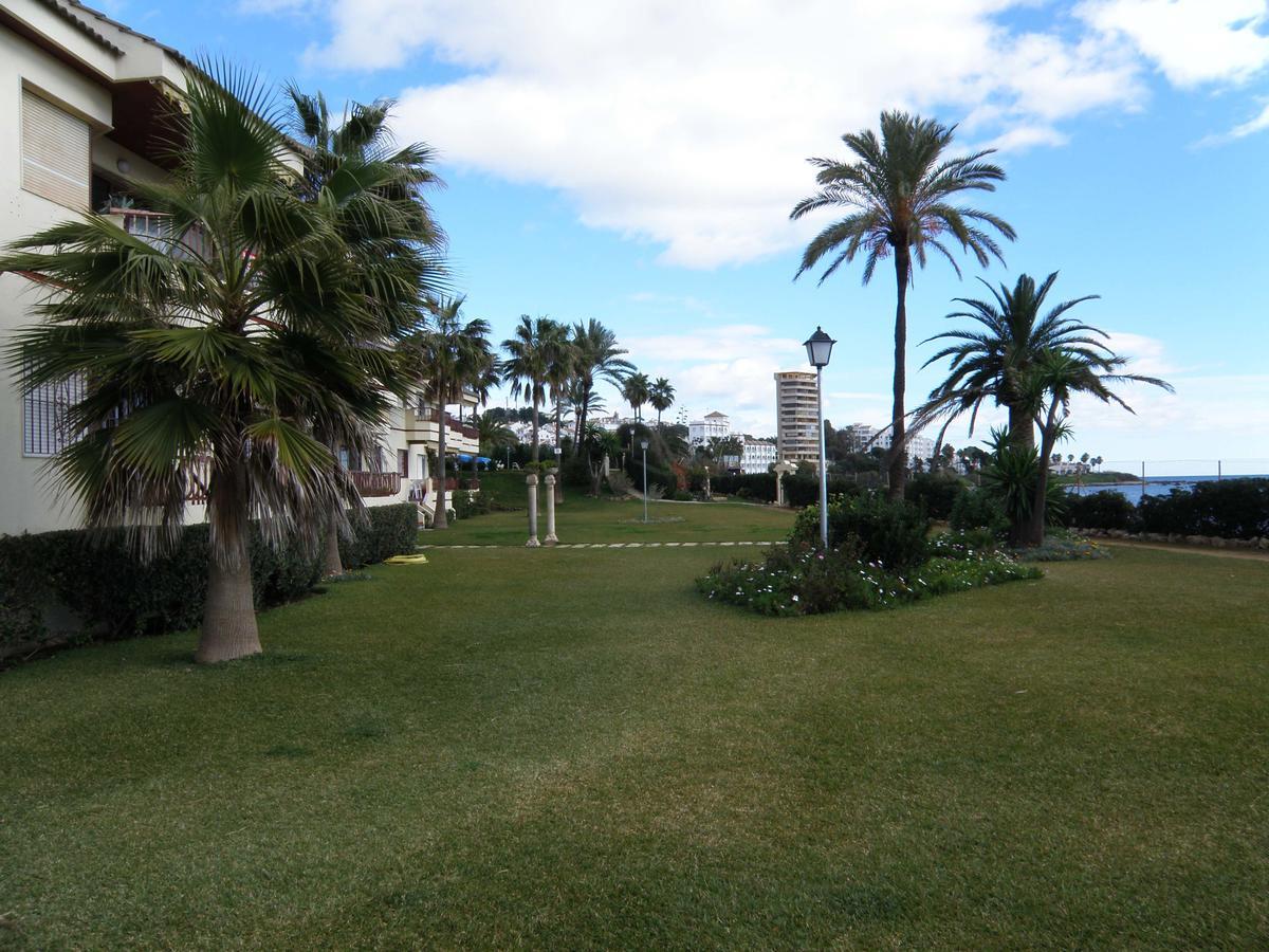 Apartamento En La Playa Apartment Михас Коста Екстериор снимка