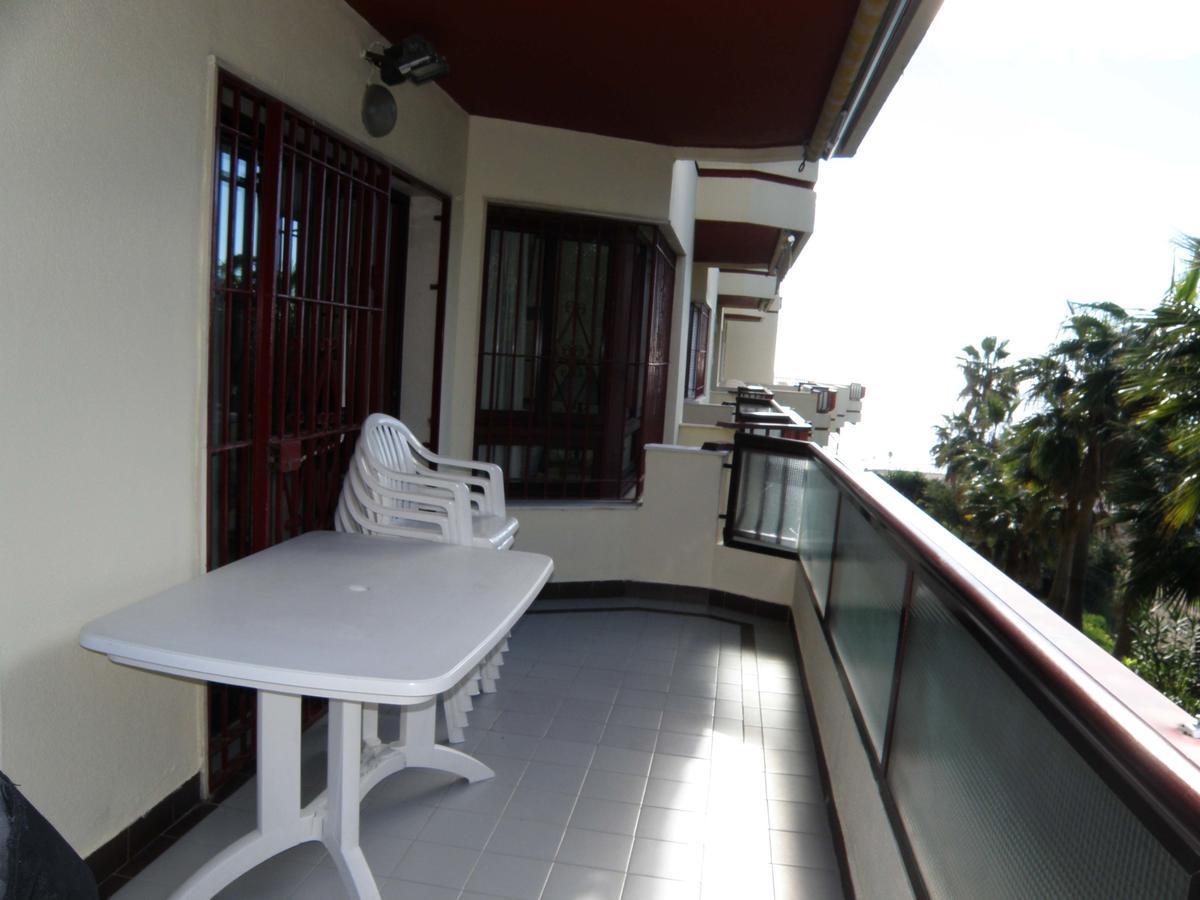 Apartamento En La Playa Apartment Михас Коста Екстериор снимка
