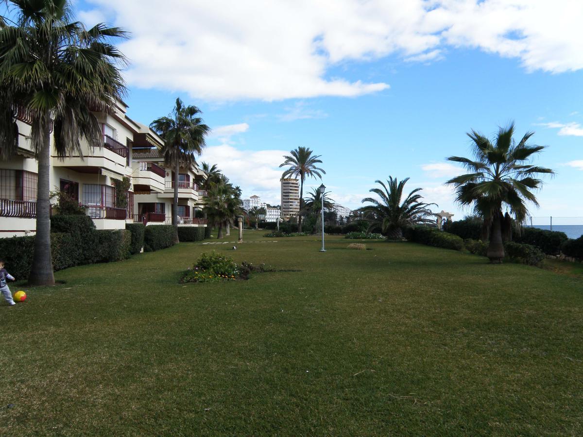 Apartamento En La Playa Apartment Михас Коста Екстериор снимка
